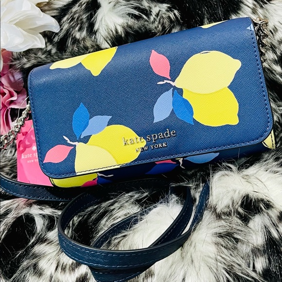 nwt! L🍋VE! this kate spade ♠️ small flap crossbody in citrus print - Picture 3 of 17